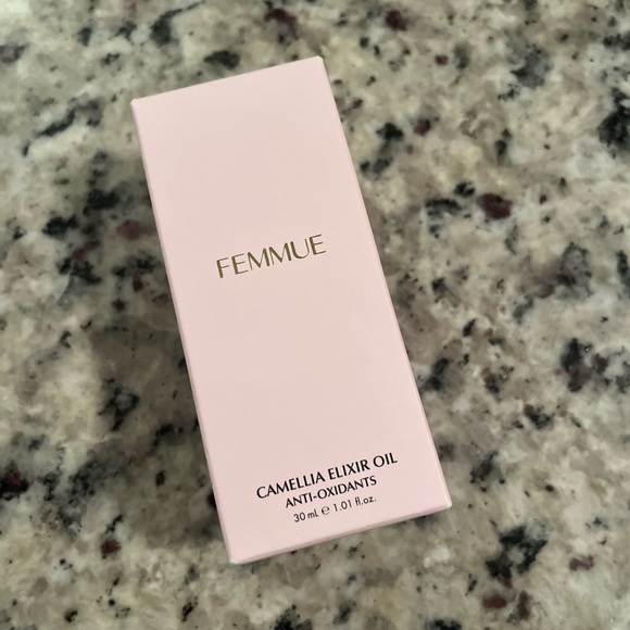 Femmue Camellia Elixir Oil Anti-Oxidants (new in box) - Picture 3 of 3